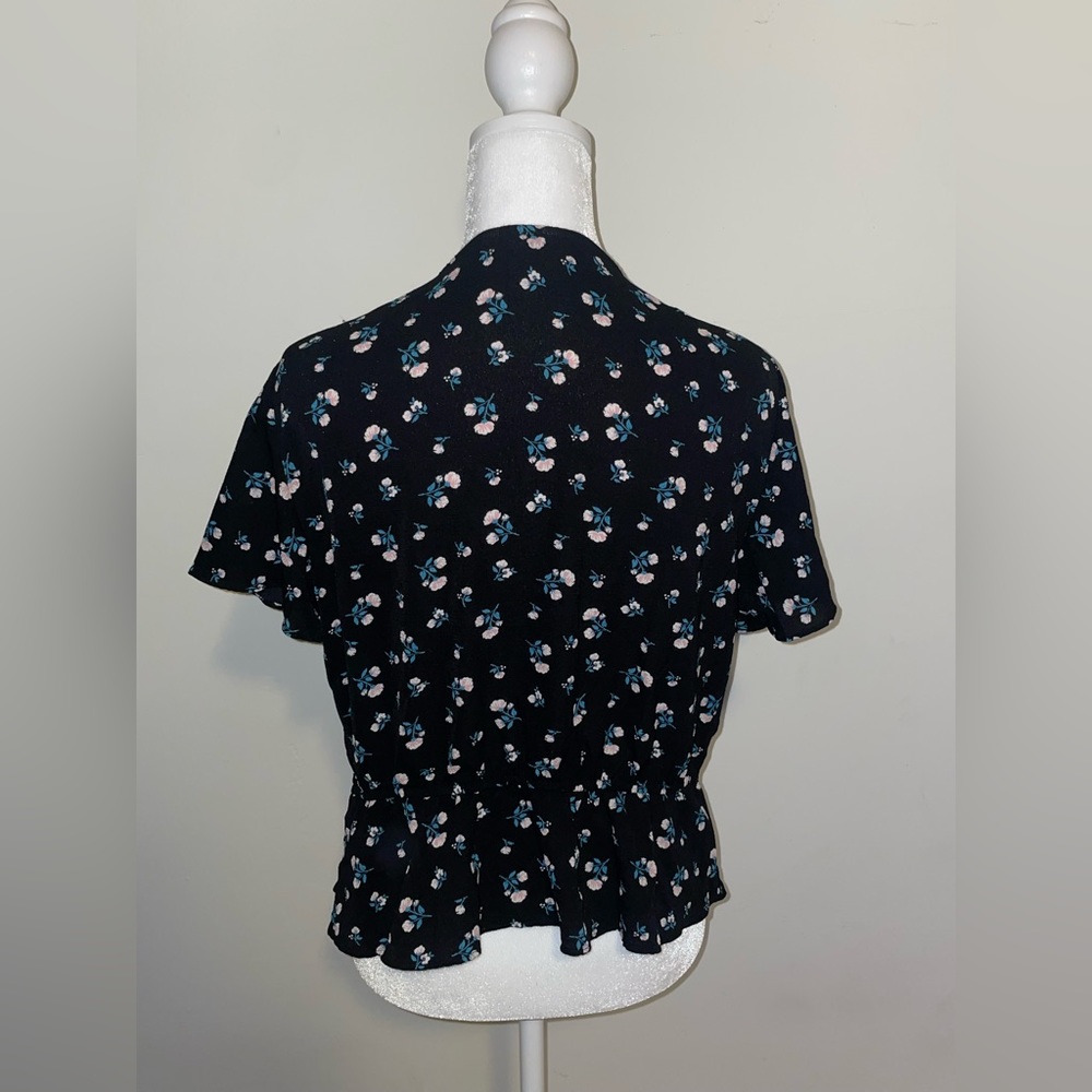 Floral top - Picture 7 of 7